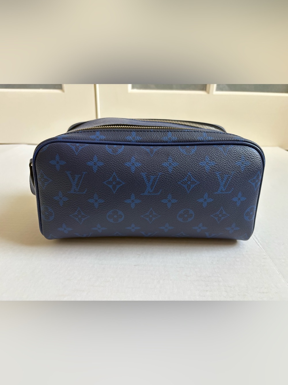 Louis Vuitton - Cobalt Blue Canvas Taigarama Dopp Kit M30849- Pristine Condition - Picture 5 of 15